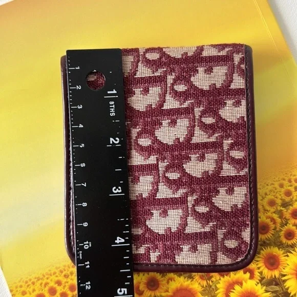 Red - Picture 12 of 12